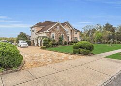  Jumping Brook Dr