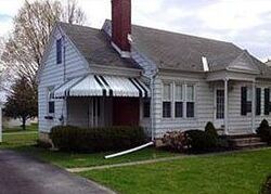 E Lawn Rd
