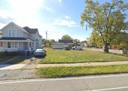  E Erie Ave