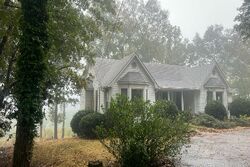  Mountain Ridge Dr