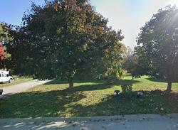  E 7th St S
