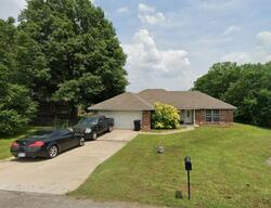  S Shepherd Dr