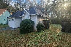  River Bend Dr Sw