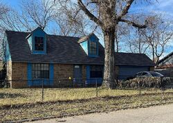  N Detroit Ave