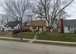  W Beloit Rd
