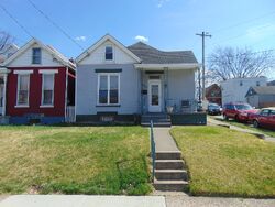  Oak St