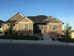  Golden Acres Dr