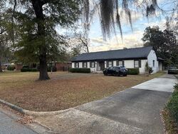  Forest Glen Dr