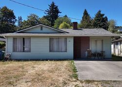  30th Ave S