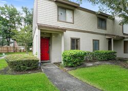  Plaza Gate Ln Apt 104