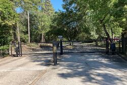  Thornhill Oaks Dr