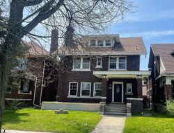  Dexter Ave