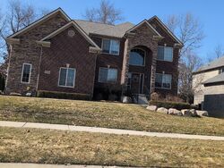  Hillcrest Dr