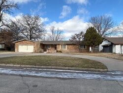  Lochinvar Ln