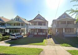  E 123rd St