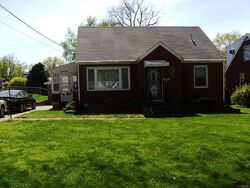  Lewiston Dr