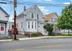  W 6th St