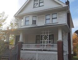  E 142nd St