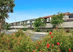  W Rosecrans Ave Apt 3