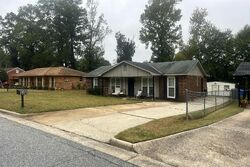  Woodhollow Dr