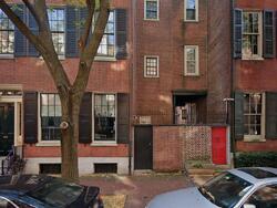  Clinton St