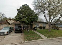  E Rosebud Ave