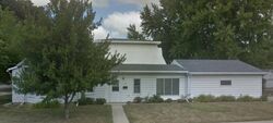  E Maple Dr