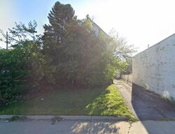  E 93rd St