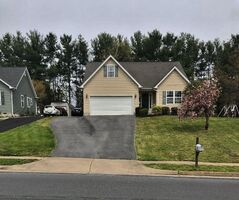 Bentley Ave