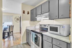  Greenmeadow Dr
