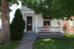  W Voorhees St