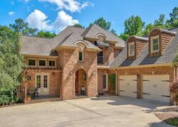  Bellerive Cir