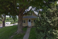  Howland St