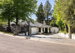 Thousand Oaks