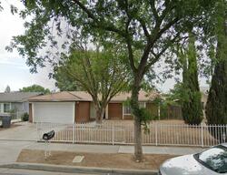  E Garrett Ave