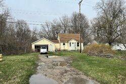  S Custer Rd