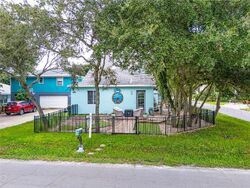  S Daytona Ave
