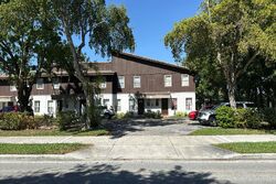  Woodside Dr Apt 14