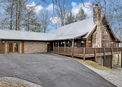  Roundtop Dr