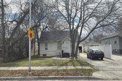  Howard Ave