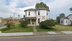  S Walnut St