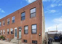  S 32nd St