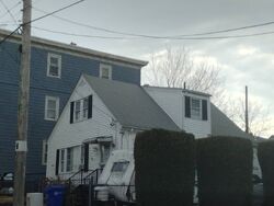  Hillhurst Ave