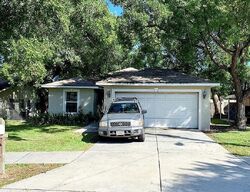  E Yukon St
