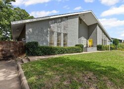  Clayton Rd E