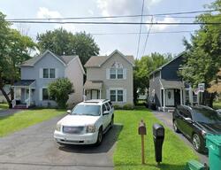  Knapp Ave