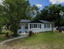  E Rollins St