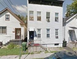  Oak St