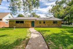  Waggoner Dr
