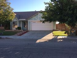  Hillcrest Dr